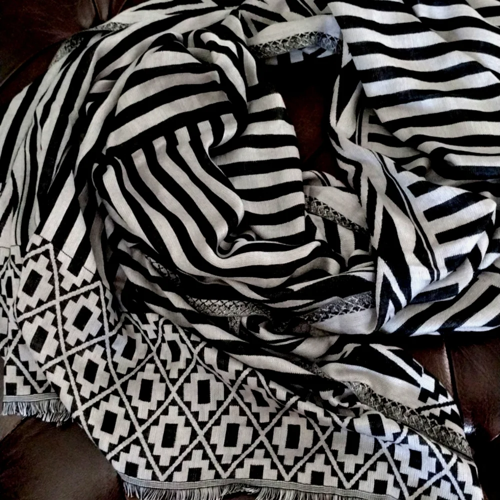 Vince Camuto Scarf
